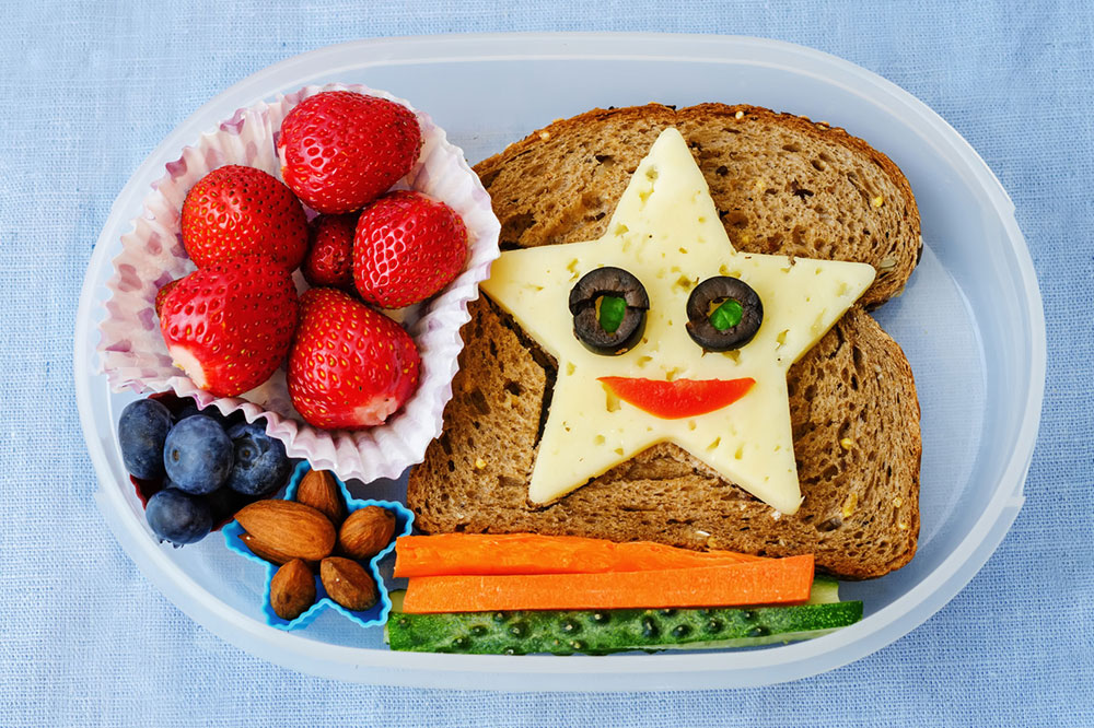 Nutritious and Easy-to-Make Kids&#8217; School Snacks